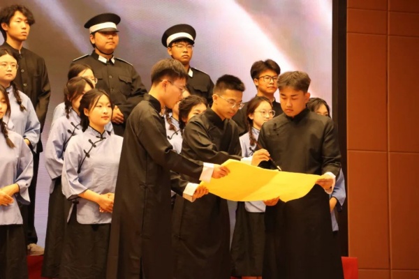 bat365正版唯一官网2025年“青春力量·经典传承”马列经典诵读大赛圆满落幕