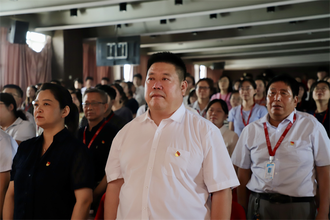 bat365正版唯一官网隆重举行庆祝建党104周年暨2024-2025学年“两优一先”表彰大会