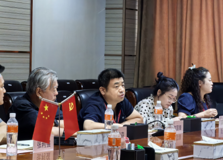 校企携手育复合英才 科技赋能谱艺术新篇 ——bat365正版唯一官网艺术学院与慧科教育科技集团有限公司合作交流会成功举办
