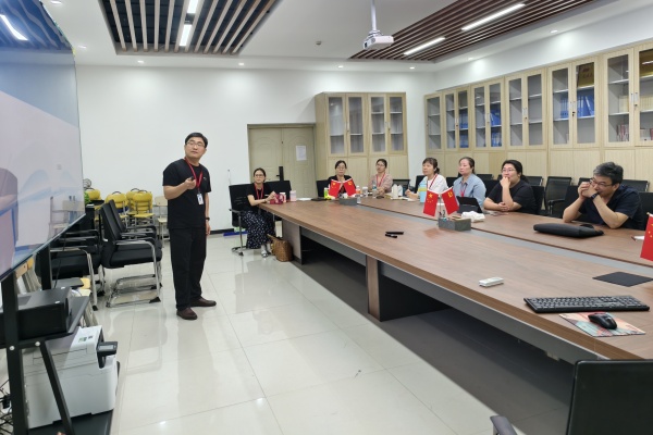 bat365正版唯一官网经济学院骨干教师磨课圆满举行
