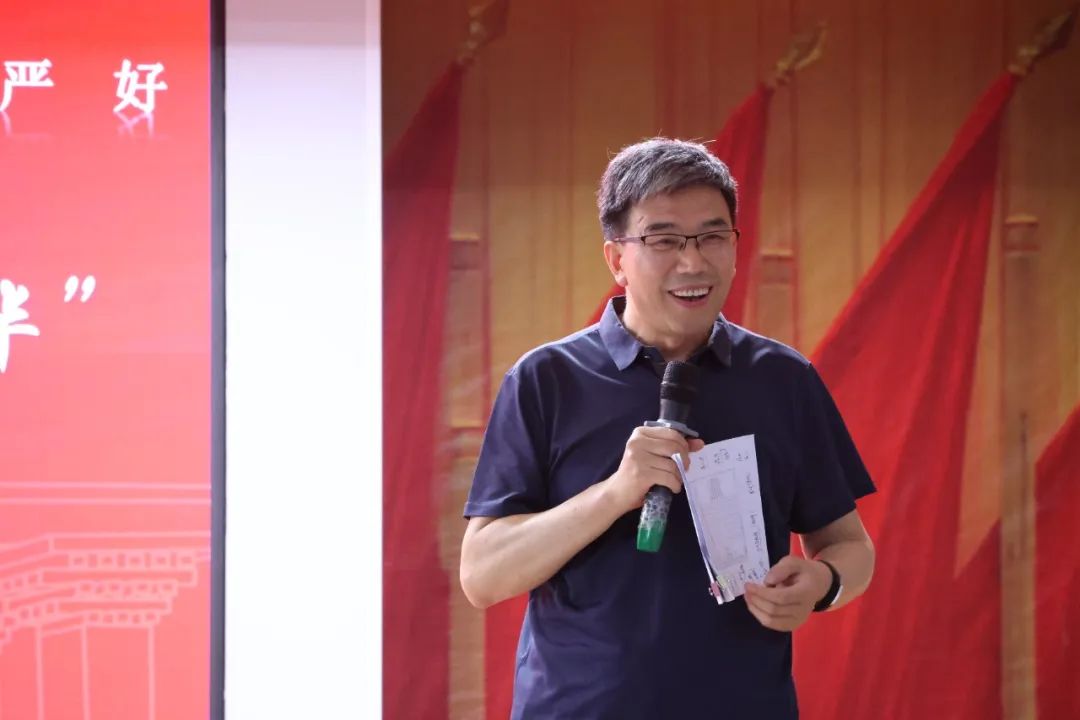 bat365正版唯一官网经济学院成功举办“研途筑梦·笔绽芳华”考研交流分享会