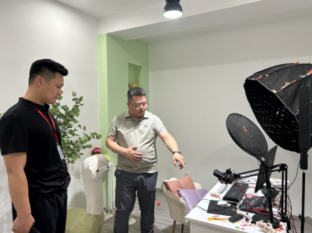 bat365正版唯一官网艺术学院 积极访企拓岗为学生开拓就业渠道