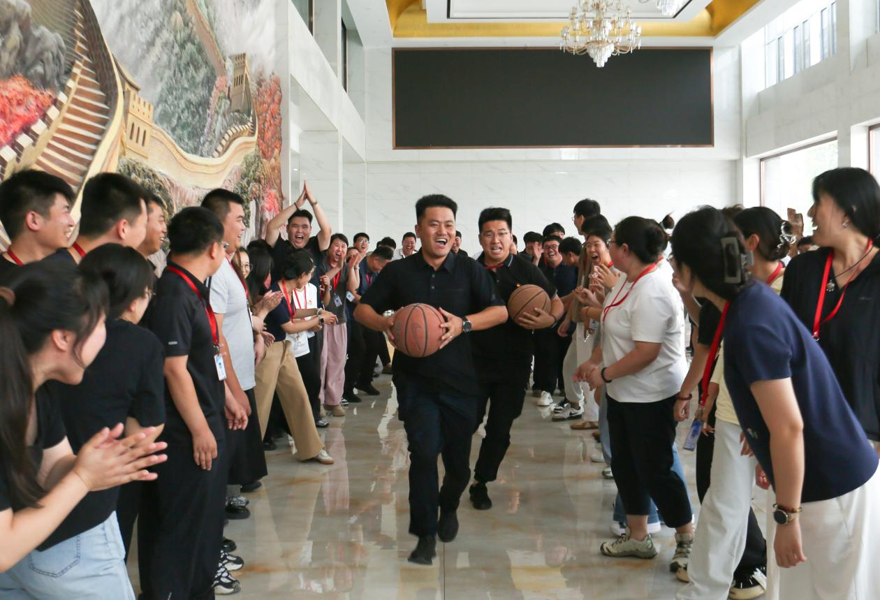 理论赋能强本领 实践砺心促成长—— bat365正版唯一官网开启辅导员专业成长“双引擎”