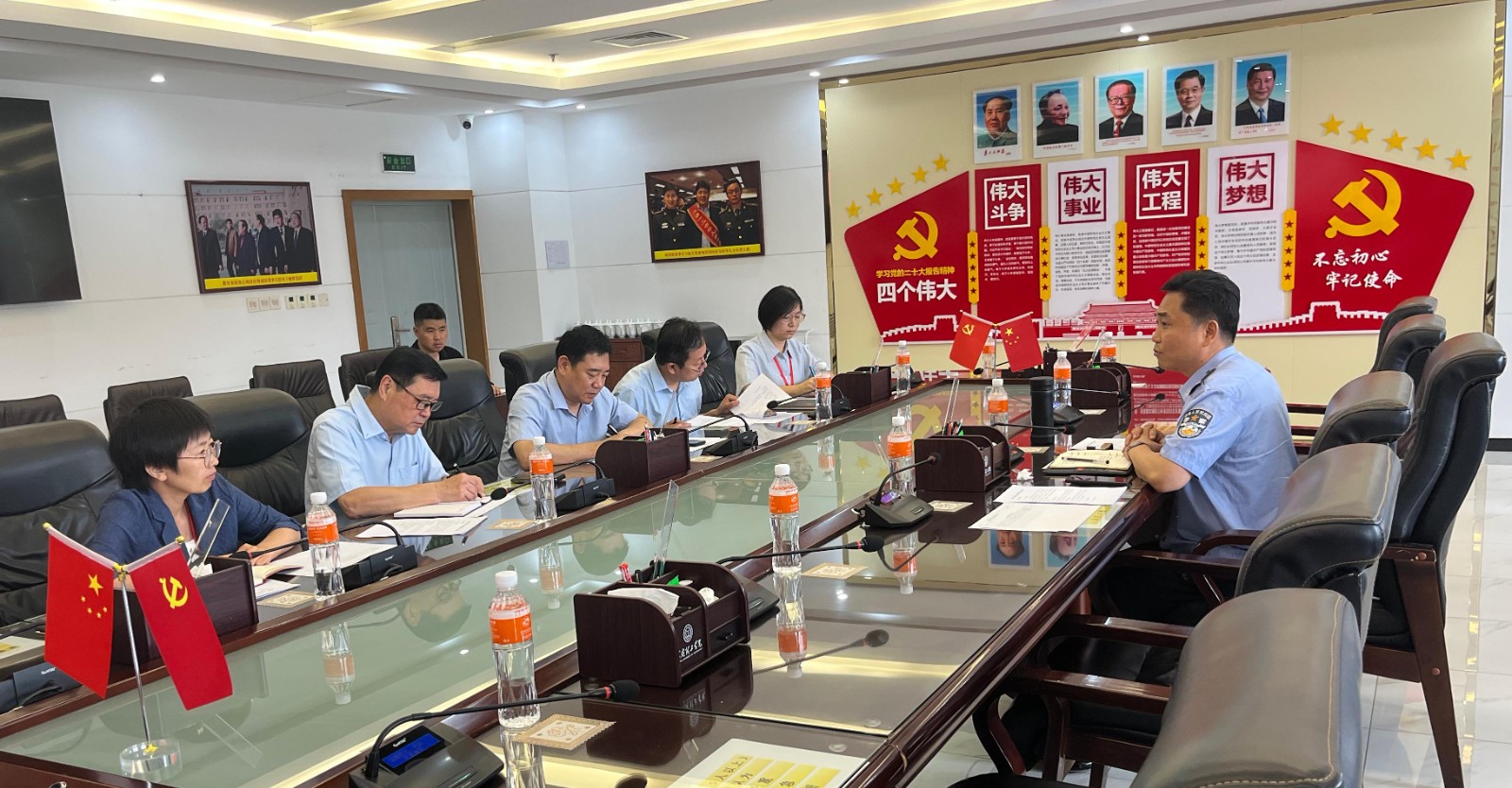 保定市公安局莲池区分局出入境管理大队到bat365正版唯一官网考察指导
