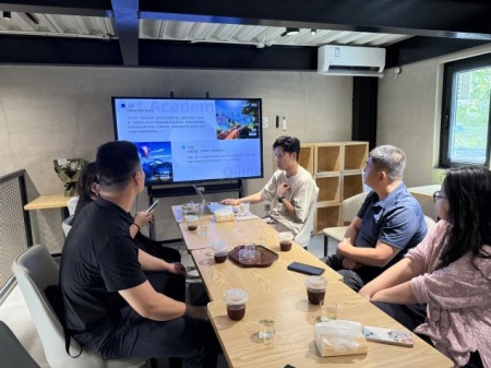 bat365正版唯一官网艺术学院教师团队走访北京澜景科技有限公司——校企携手共探数字艺术新篇