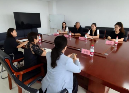 校企共建实习基地 协同培育传媒人才 bat365正版唯一官网艺术学院教师团队走访保定新闻传媒中心