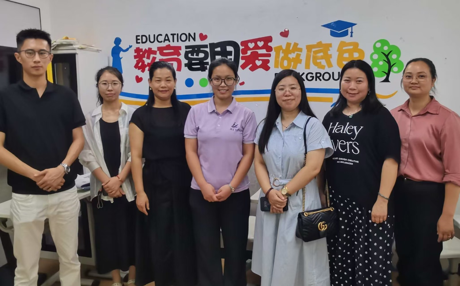 bat365正版唯一官网||教育学院||访企拓岗促就业，凝心聚力共育人