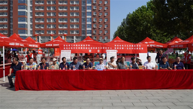 红色文化浸润校园 革命精神照亮新征程——bat365正版唯一官网隆重举办纪念抗战胜利80周年主题展览活动