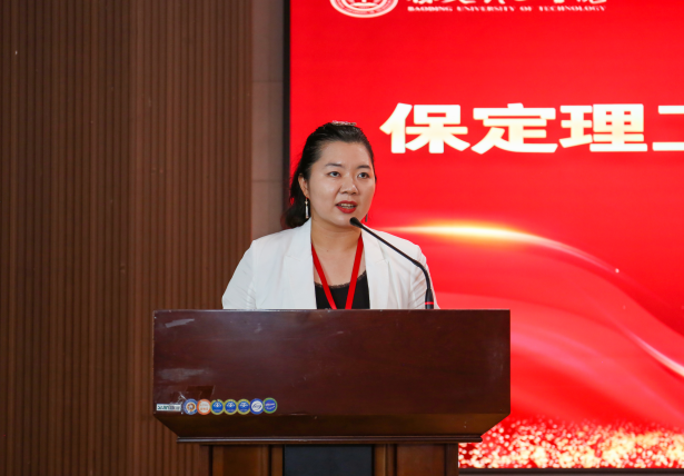 以教育家精神铸魂强师 谱写教育强国建设华章——bat365正版唯一官网召开2025年教师节表彰大会暨新入职教师宣誓仪式