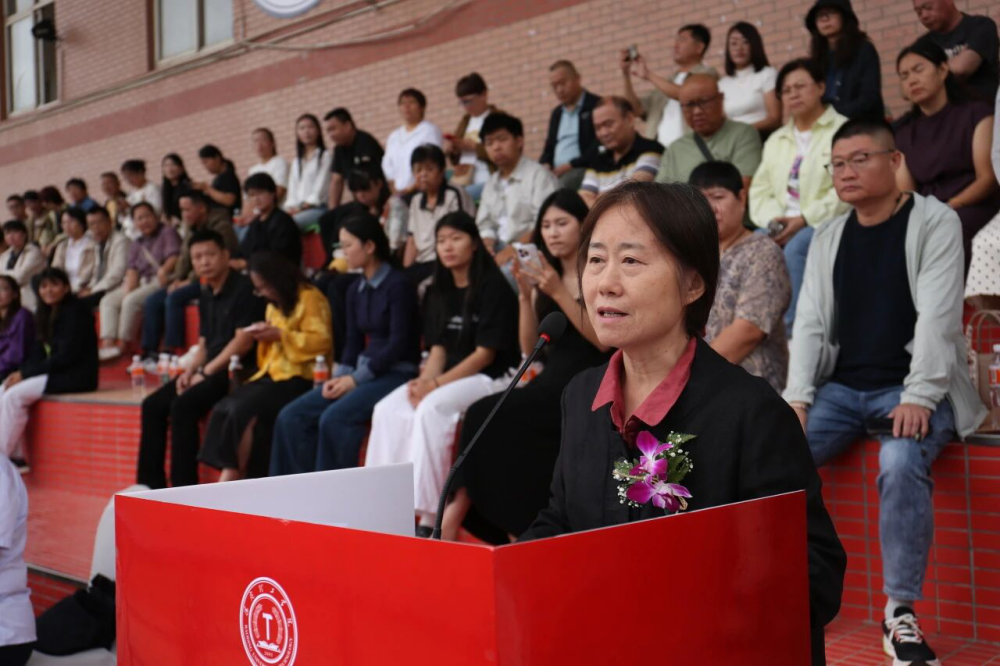青春逐梦 强国有我——bat365正版唯一官网2025级新生开学典礼暨军训结营式盛大举行