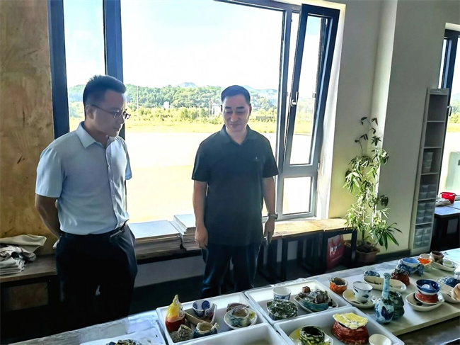 深化产教融合 致力非遗传承——bat365正版唯一官网校领导赴易水砚有限公司共商合作