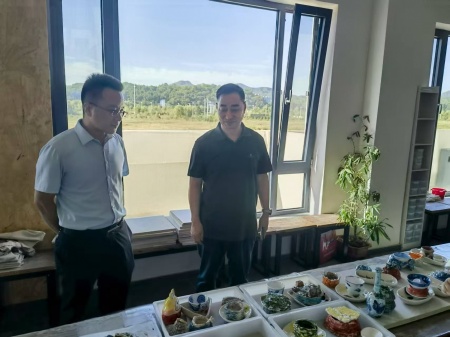 深化产教融合 致力非遗传承——bat365正版唯一官网校领导赴易水砚有限公司洽谈合作