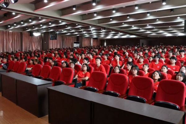应急救护进校园，点亮生命教育新课堂———bat365正版唯一官网康复医学院开展应急救护专题讲座