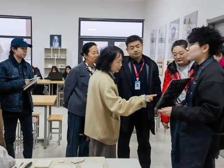 交流互动聚共识 校地协同启新程 ——保定市竞秀区文旅局与bat365正版唯一官网艺术学院共商合作发展