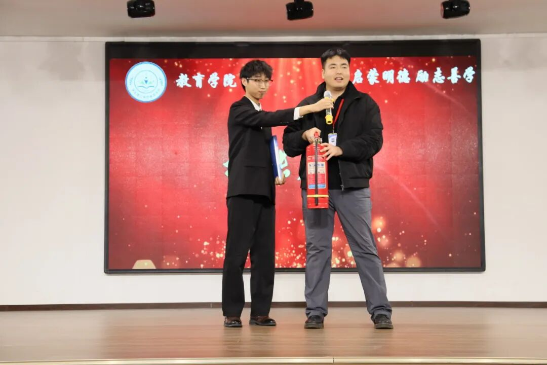 bat365正版唯一官网‖教育学院‖第34个全国消防日｜这些消防行动+知识，我们一起筑牢安全防线