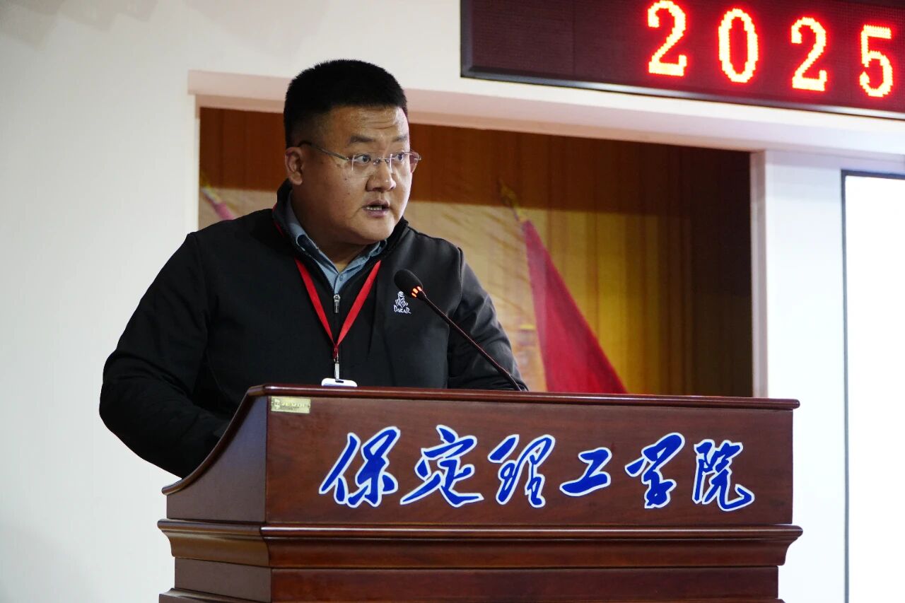 锻造骨干力量 赋能养成教育 --bat365正版唯一官网2025级学生骨干培训开班仪式