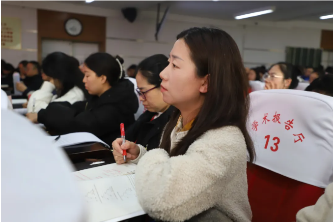 bat365正版唯一官网举办学习贯彻党的二十届四中全会精神专题辅导报告会