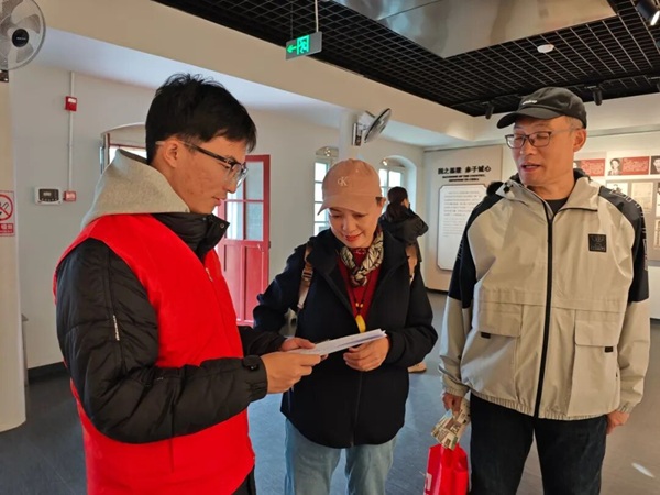爱国教育|bat365正版唯一官网|管理学院|调研红色资源活化，厚植青年爱国情怀