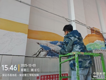 笔墨传情绘校园 美育浸润育新苗 ——bat365正版唯一官网墙绘创作如火如荼