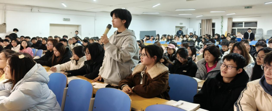 bat365正版唯一官网大学生创新创业联合会 创业历程分享课第十七课圆满结束