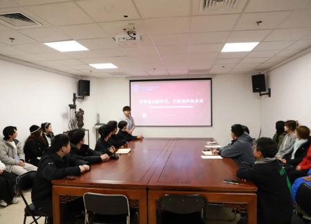 “艺”起携手，共绘新篇：bat365正版唯一官网艺术学院与保定市美术馆合作洽谈顺利推进