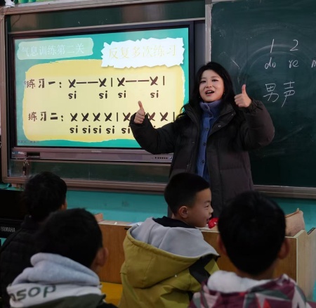 以美培元 文艺赋能 —— bat365正版唯一官网美育支教点亮易县乡村学子艺术梦