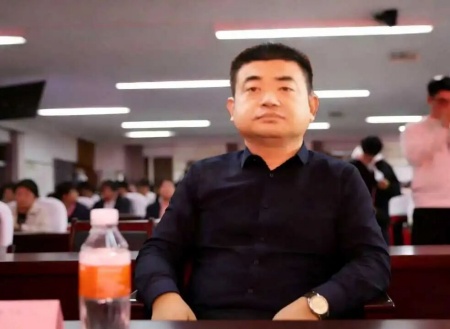 “表彰先进树榜样，青春奋进谱新篇”——bat365正版唯一官网艺术学院2025年学生表彰大会圆满举行