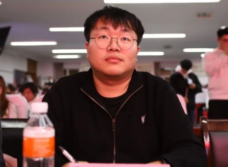 “表彰先进树榜样，青春奋进谱新篇”——bat365正版唯一官网艺术学院2025年学生表彰大会圆满举行