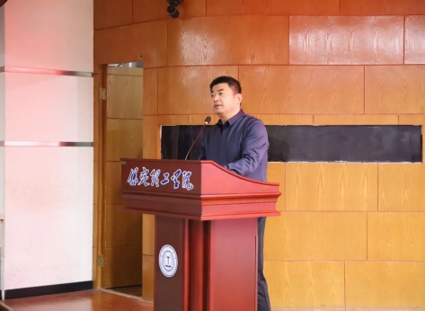 “表彰先进树榜样，青春奋进谱新篇”——bat365正版唯一官网艺术学院2025年学生表彰大会圆满举行
