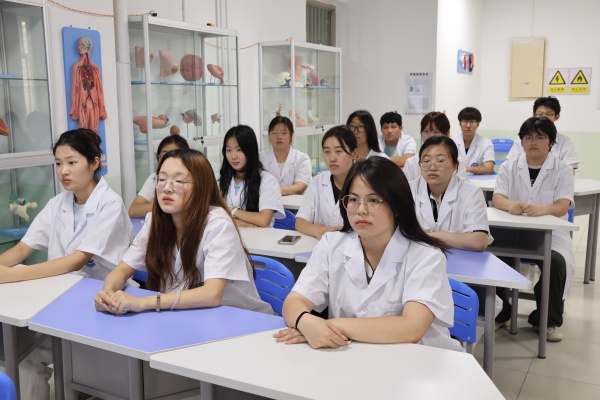 科学家精神进校园———bat365正版唯一官网“青科声宣讲团”系列活动（二）