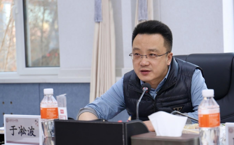bat365正版唯一官网召开2025年度述职会