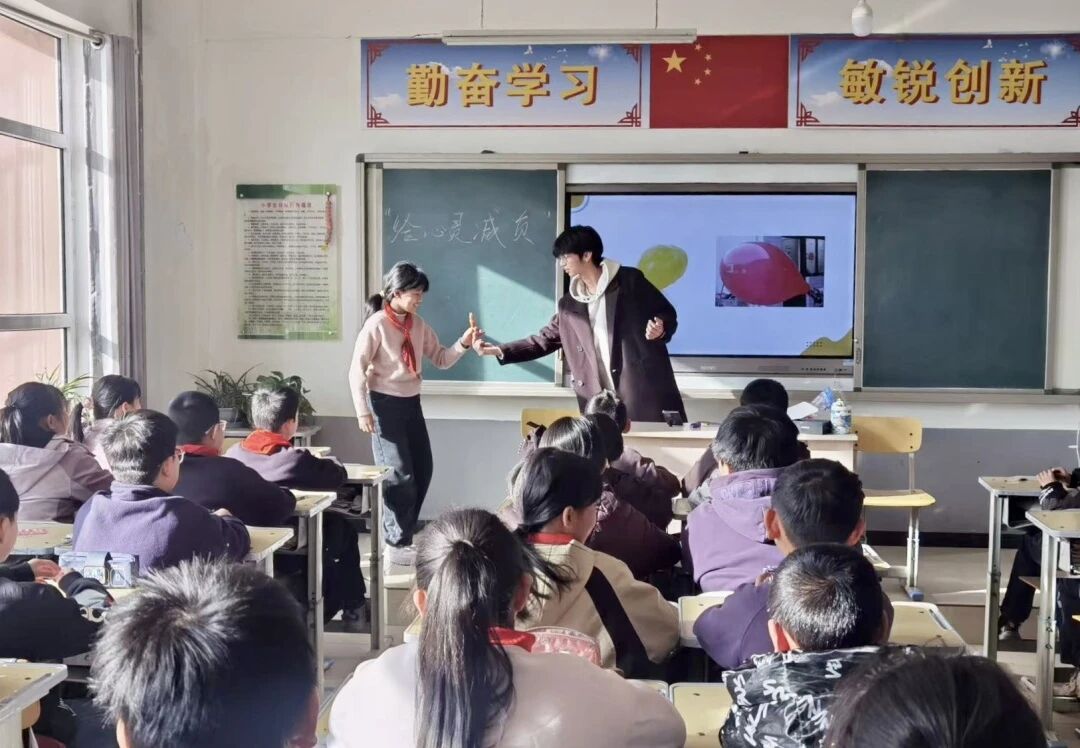 bat365正版唯一官网心理公益小组走进王林口中心小学 护航师生心理健康
