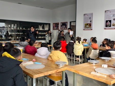 非遗润童心 研学促成长 ——bat365正版唯一官网艺术学院携手天悦幼儿园 开展传统文化研学活动