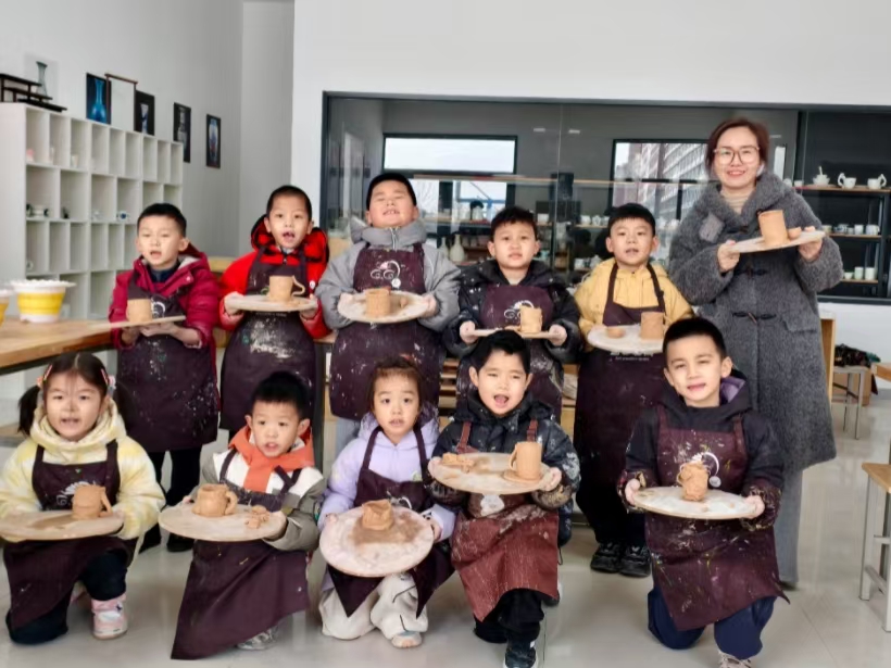 非遗润童心 研学促成长——bat365正版唯一官网艺术学院携手天悦幼儿园开展传统文化研学活动