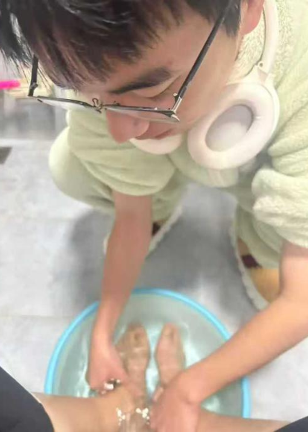 养成教育|bat365正版唯一官网|管理学院|以孝亲实践深化养成教育（四）