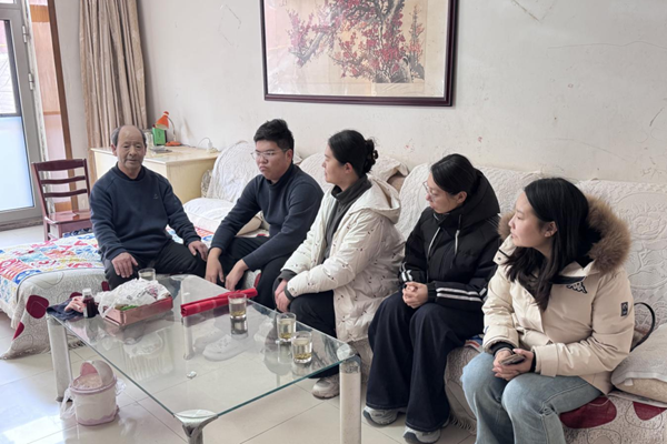 家校共育，暖冬同行|bat365正版唯一官网管理学院“冬日暖阳”寒假家访暖心启程（五）