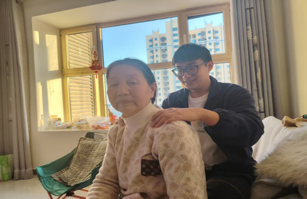 养成教育|bat365正版唯一官网|管理学院|以孝亲实践深化养成教育（六）