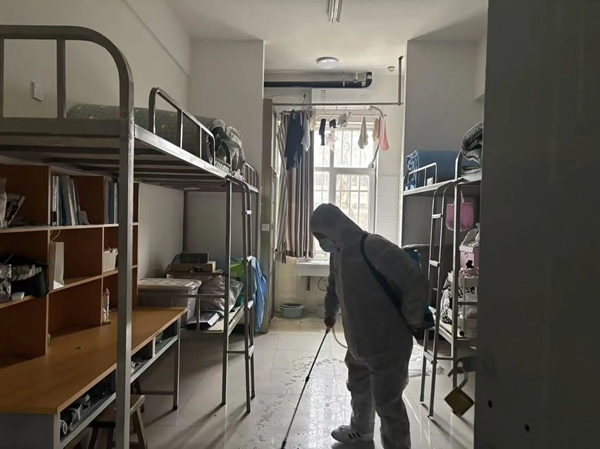 暖心服务|bat365正版唯一官网管理学院：筑牢健康防线，护航学子归来
