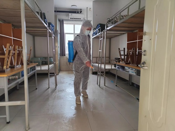 暖心服务|bat365正版唯一官网管理学院：筑牢健康防线，护航学子归来