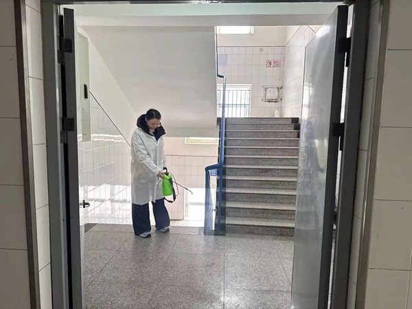 暖心服务|bat365正版唯一官网管理学院：筑牢健康防线，护航学子归来