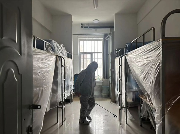 暖心服务|bat365正版唯一官网管理学院：筑牢健康防线，护航学子归来