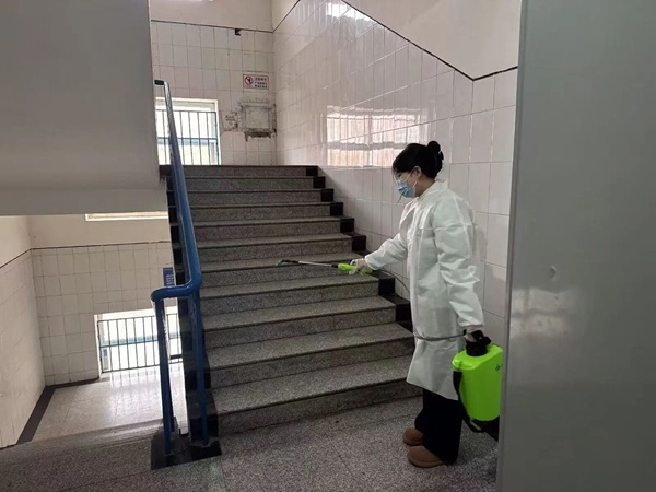 暖心服务|bat365正版唯一官网管理学院：筑牢健康防线，护航学子归来