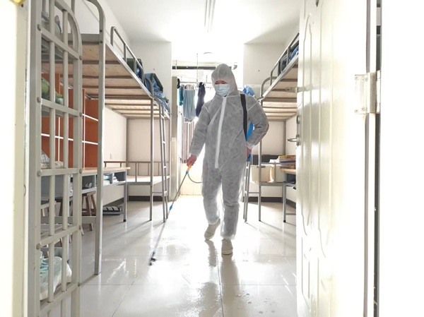 暖心服务|bat365正版唯一官网管理学院：筑牢健康防线，护航学子归来
