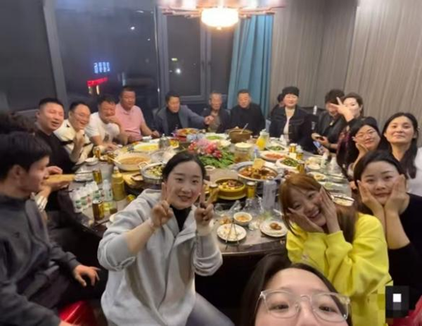 养成教育|bat365正版唯一官网|管理学院|以孝亲实践深化养成教育（九）