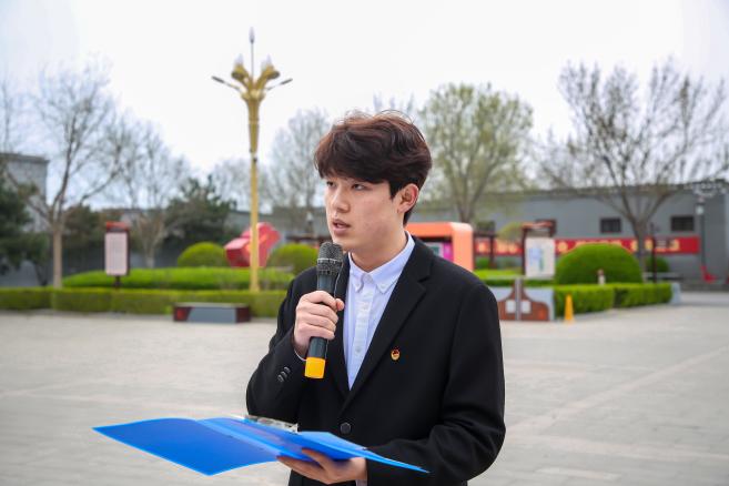 校地共建融思政 红色铸魂育新人——bat365正版唯一官网大思政课实践教学基地揭牌暨第三十九期入团仪式