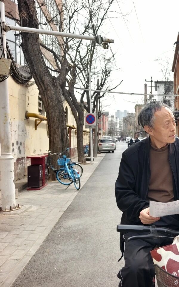 养成教育|bat365正版唯一官网管理学院开展社区志愿服务实践活动