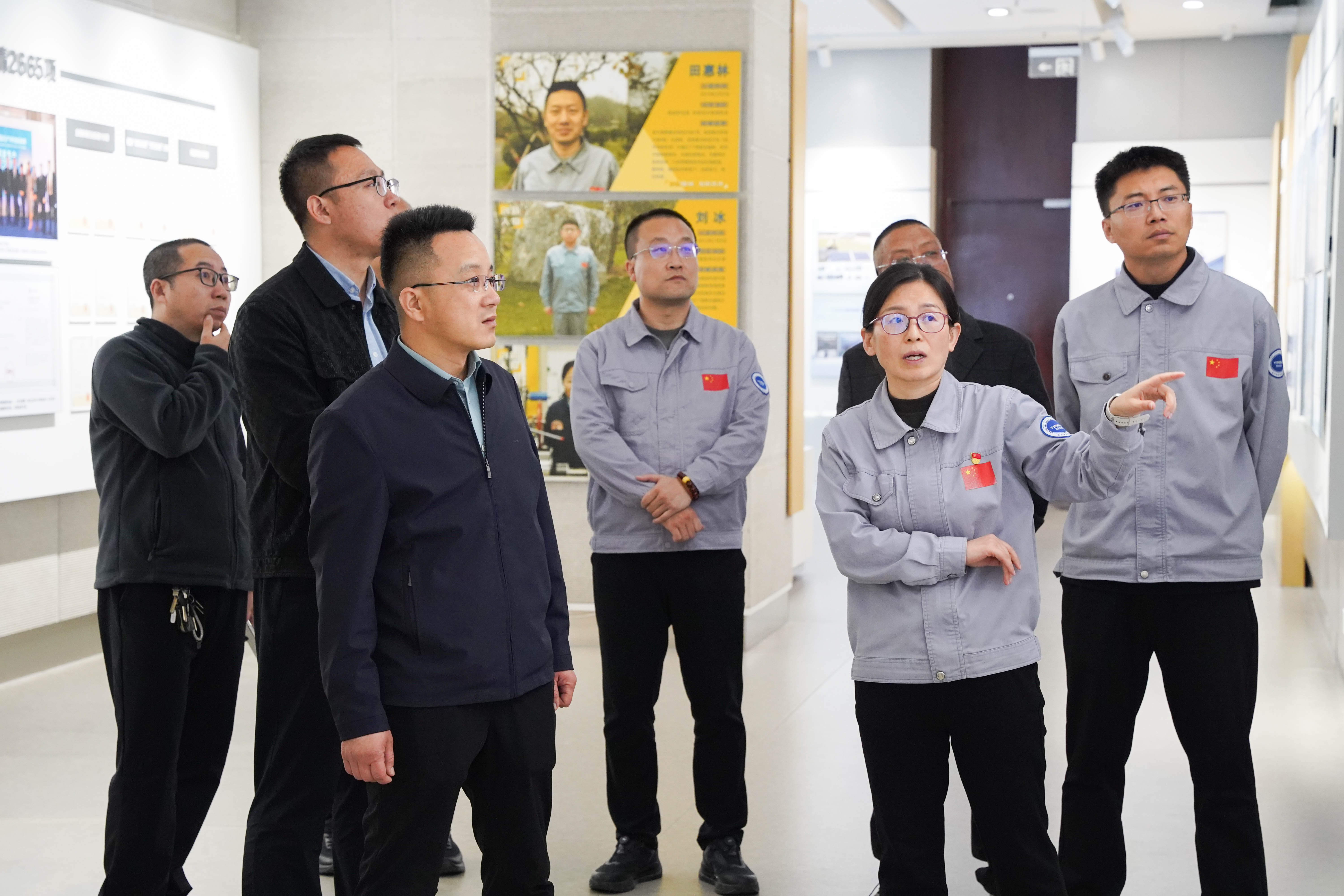 产教融合促发展 校企共建谋新篇——bat365正版唯一官网校领导带队赴英辰新能源科技有限公司开展专项访问交流