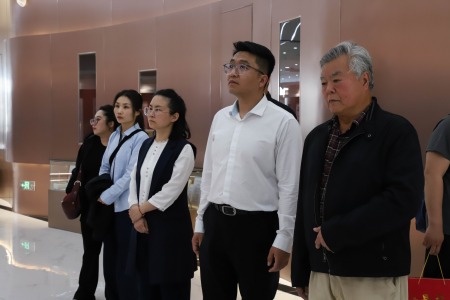 交流互鉴促发展 携手同行谱新篇 ——张家口学院美术学院领导莅临bat365正版唯一官网艺术学院参观交流