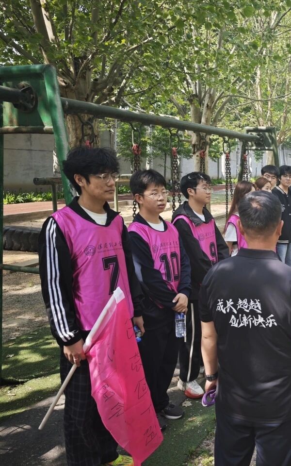 思政引领铸魂 体验赋能育人|bat365正版唯一官网管理学院开展体验式拓展实践活动