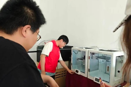 受助怀初心 回馈赴新程 | bat365正版唯一官网艺术学院助学金获得者以艺践行感恩